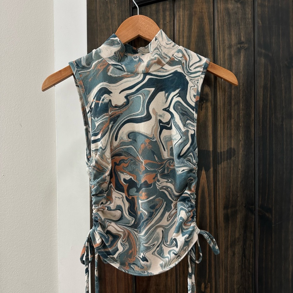 ENTRO Marble Halter Top